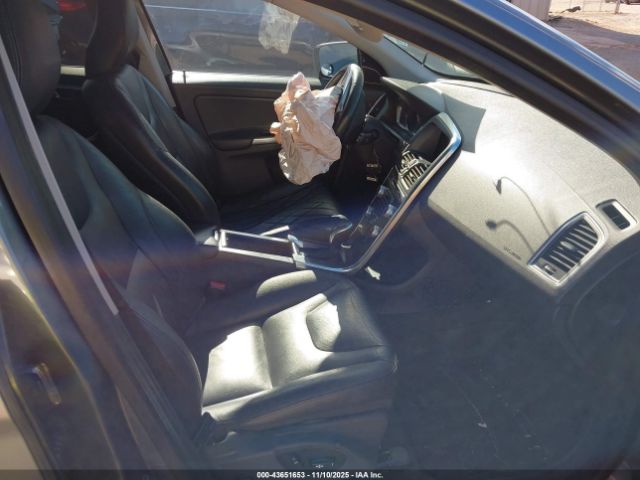 2016 VOLVO XC60 YV440MDK6G2890455 Photo 4