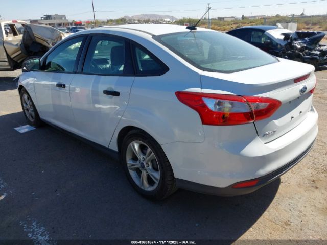 2014 FORD FOCUS 1FADP3E2XEL200565 Photo 2