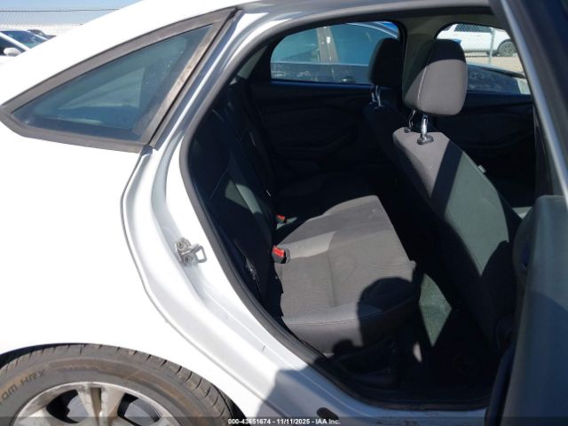 2014 FORD FOCUS 1FADP3E2XEL200565 Photo 7