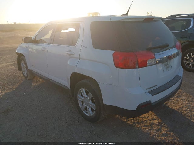 2011 GMC TERRAIN 2CTALMEC4B6428013 Photo 2