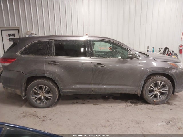 2019 Toyota Highlander Le მანქანა იყიდება აუქციონზე, vin: 5TDBZRFH8KS966175, აუქციონის ნომერი: 43651742