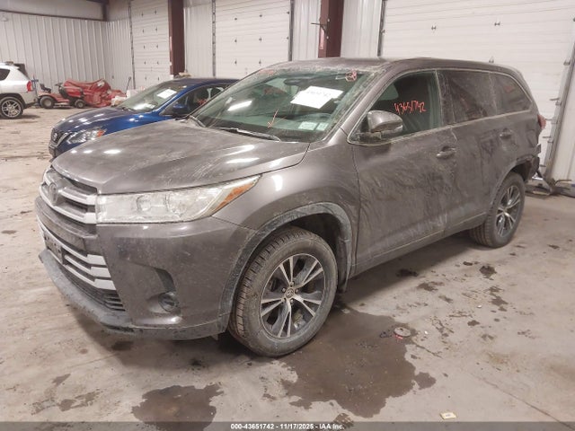 2019 Toyota Highlander Le მანქანა იყიდება აუქციონზე, vin: 5TDBZRFH8KS966175, აუქციონის ნომერი: 43651742