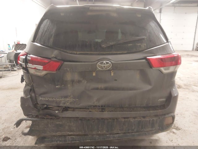 2019 Toyota Highlander Le მანქანა იყიდება აუქციონზე, vin: 5TDBZRFH8KS966175, აუქციონის ნომერი: 43651742