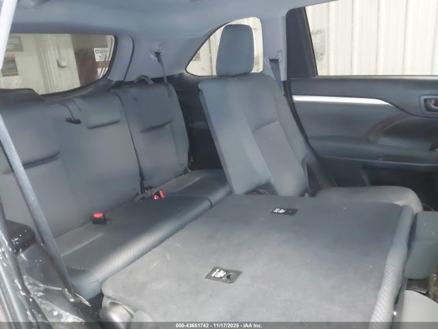 2019 Toyota Highlander Le მანქანა იყიდება აუქციონზე, vin: 5TDBZRFH8KS966175, აუქციონის ნომერი: 43651742