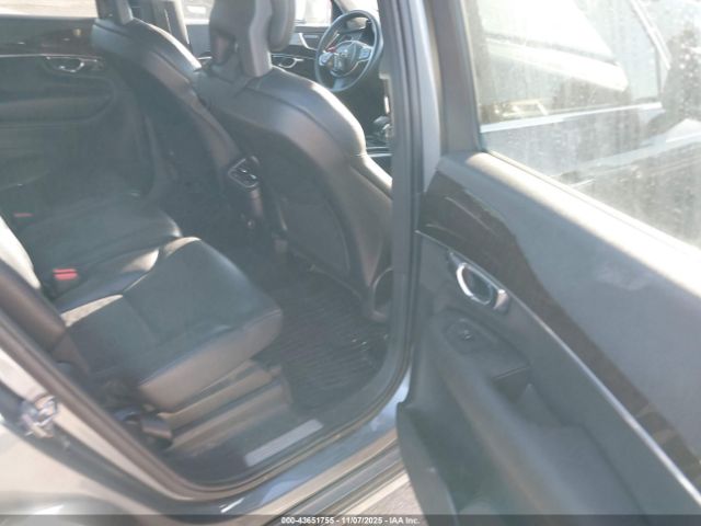 2016 VOLVO XC90 YV4A22PKXG1021392 Photo 7