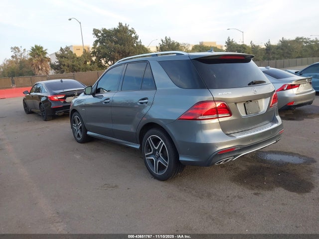 2018 MERCEDES-BENZ AMG GLE 43 4JGDA6EB1JA997075 Photo 2