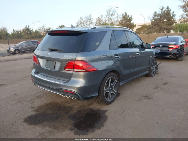 2018 MERCEDES-BENZ AMG GLE 43 4JGDA6EB1JA997075 Photo 3