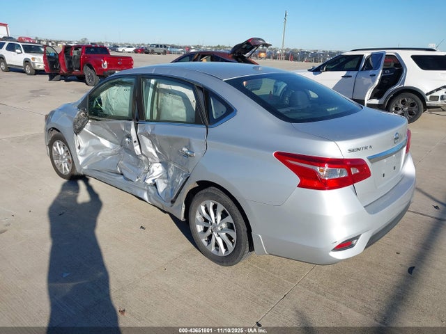 Nissan Sentra 2018 3N1AB7AP6JL618921 Image 3