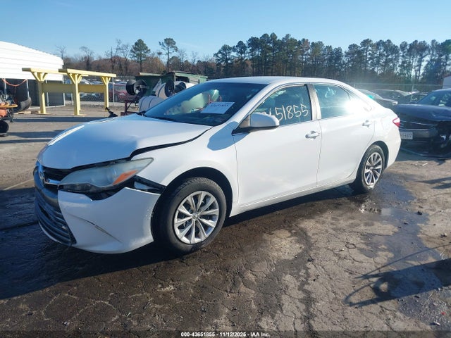 Toyota CAMRY LE 2017 4T1BF1FK7HU809730 Image 2
