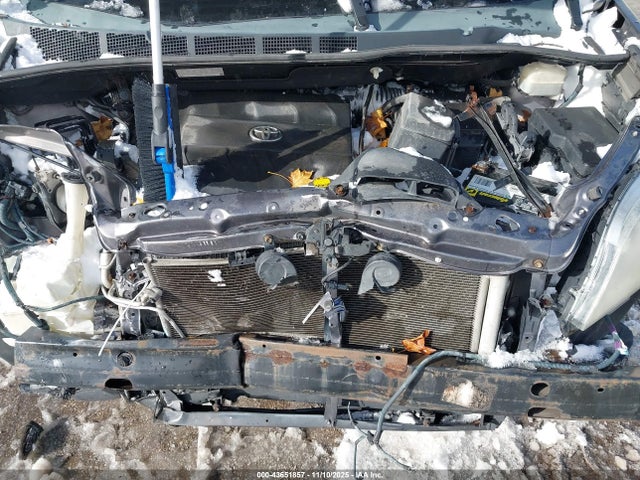 2011 Toyota Sienna Limited V6 მანქანა იყიდება აუქციონზე, vin: 5TDYK3DC1BS175201, აუქციონის ნომერი: 43651857
