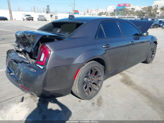 2019 CHRYSLER 300 2C3CCABG4KH548865 Photo 3
