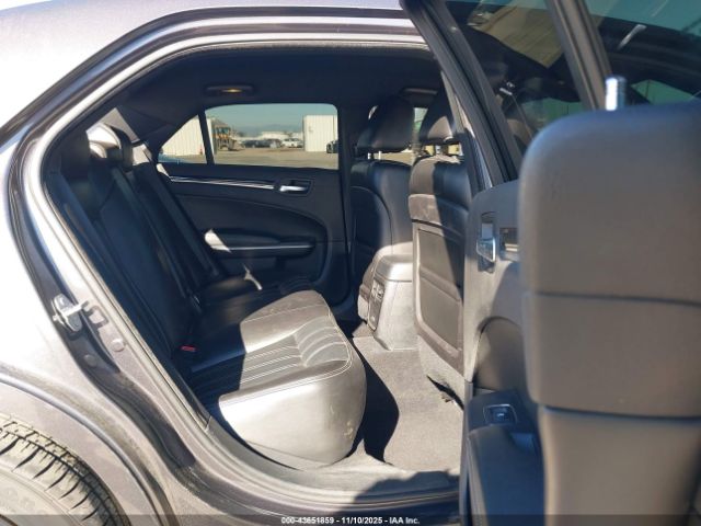 2019 CHRYSLER 300 2C3CCABG4KH548865 Photo 7