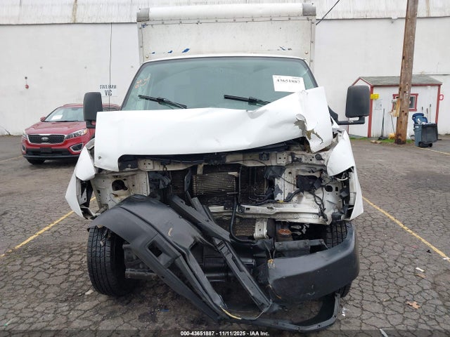 Ford E-350 Cutaway 2014 1FDWE3FLXEDA60829 Image 12