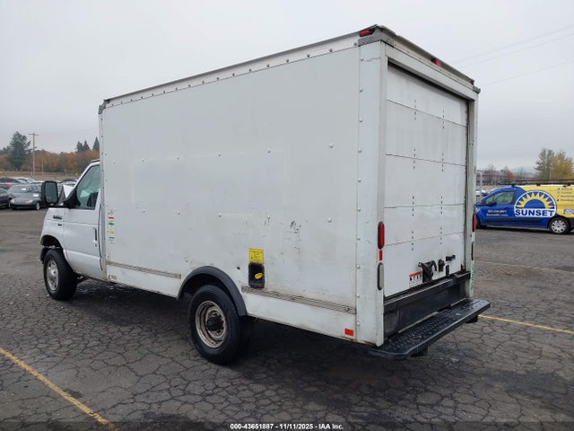 Ford E-350 Cutaway 2014 1FDWE3FLXEDA60829 Image 3