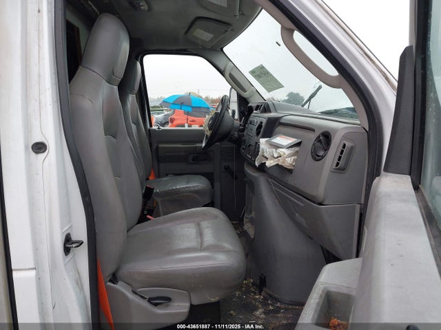 Ford E-350 Cutaway 2014 1FDWE3FLXEDA60829 Image 6