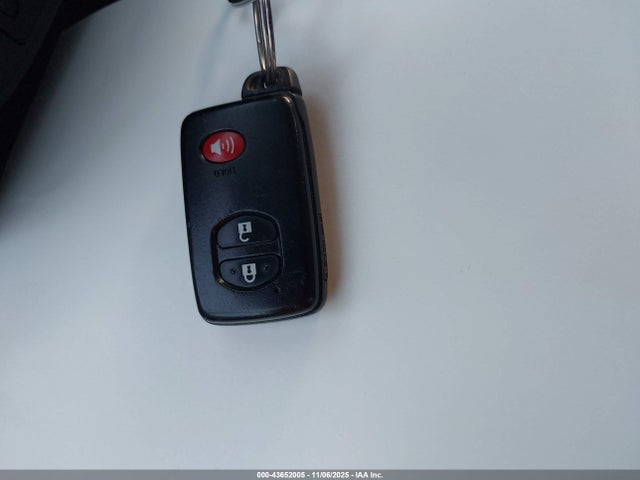 Toyota Prius Two 2014 JTDKN3DU0E0368386 Image 11