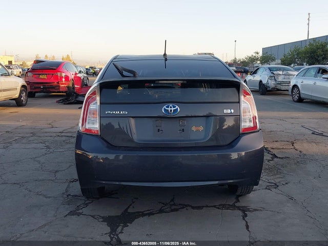 Toyota Prius Two 2014 JTDKN3DU0E0368386 Image 17