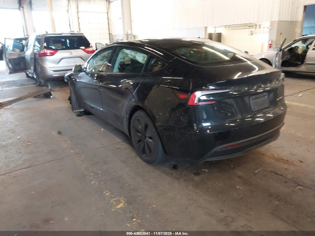2025 TESLA MODEL 3 5YJ3E1EB7SF904415 Photo 2