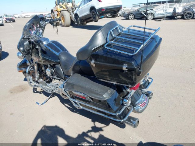 2010 HARLEY-DAVIDSON FLHTC 1HD1FF415AB668857 Photo 2