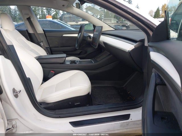 2021 TESLA MODEL 3 5YJ3E1EA9MF064583 Photo 4