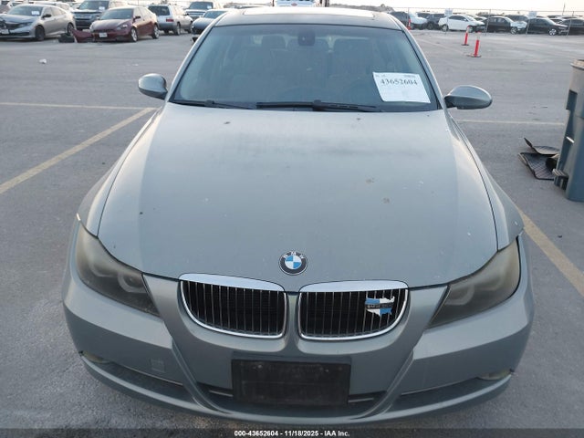 2006 Bmw 330i მანქანა იყიდება აუქციონზე, vin: WBAVB33586PS06933, აუქციონის ნომერი: 43652604
