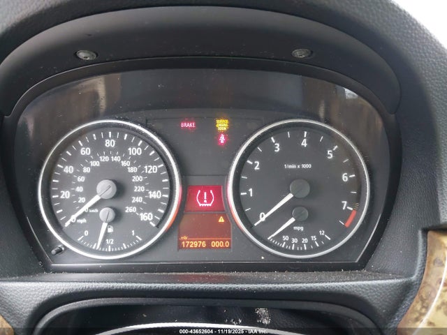 2006 Bmw 330i მანქანა იყიდება აუქციონზე, vin: WBAVB33586PS06933, აუქციონის ნომერი: 43652604