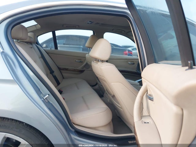 2006 Bmw 330i მანქანა იყიდება აუქციონზე, vin: WBAVB33586PS06933, აუქციონის ნომერი: 43652604
