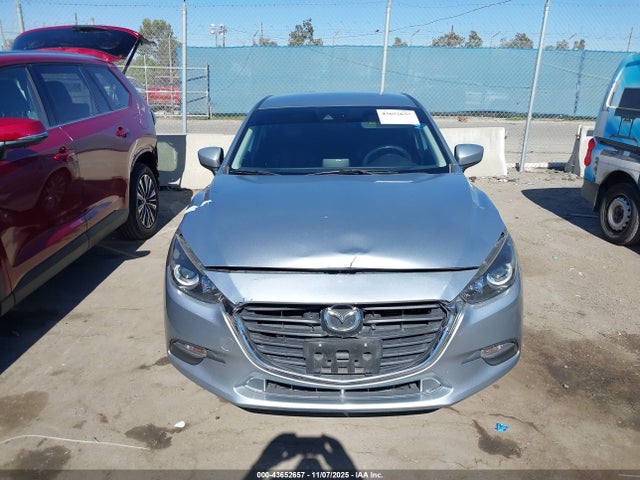 3MZBN1V3XJM257858 Mazda Mazda3 Touring