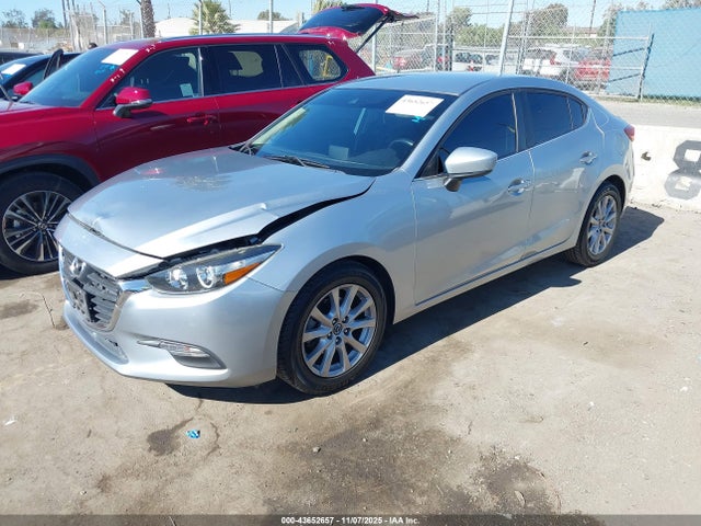 3MZBN1V3XJM257858 Mazda Mazda3 Touring