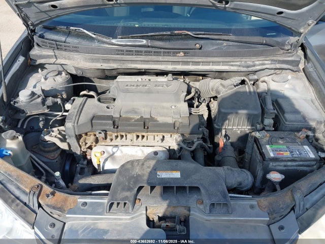 2010 HYUNDAI ELANTRA KMHDU4AD5AU838447 Photo 9