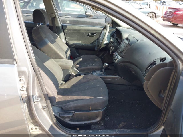 2010 HYUNDAI ELANTRA KMHDU4AD5AU838447 Photo 4
