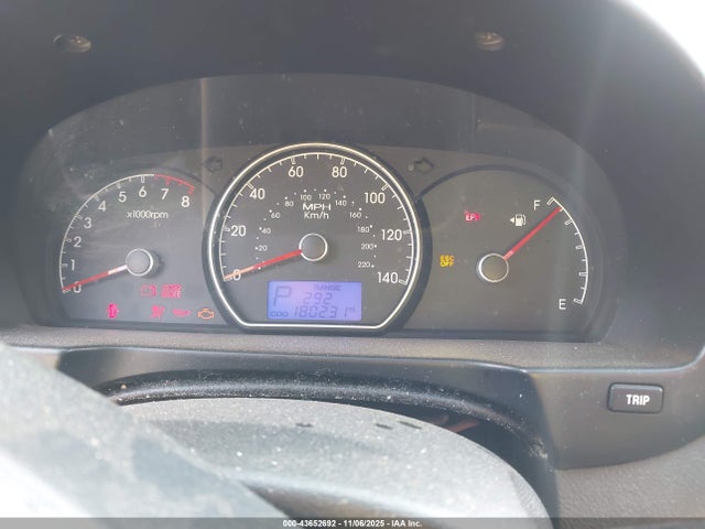 2010 HYUNDAI ELANTRA KMHDU4AD5AU838447 Photo 6