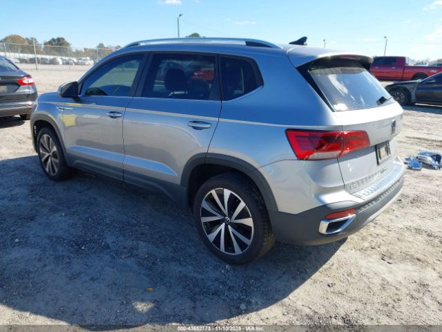 2022 VOLKSWAGEN TAOS 3VVTX7B2XNM095639 Photo 2