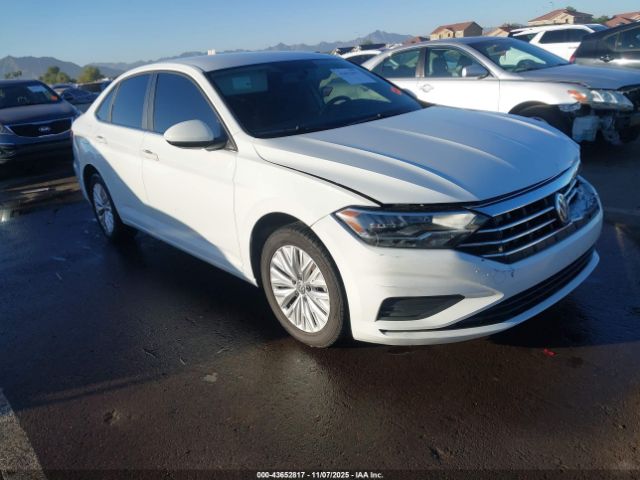 2019 VOLKSWAGEN JETTA 3VWC57BU3KM196195