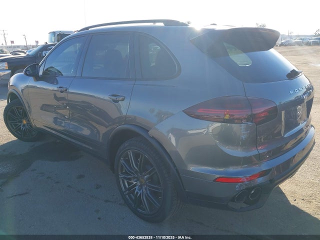 WP1AB2A2XHLA50276 Porsche CAYENNE S