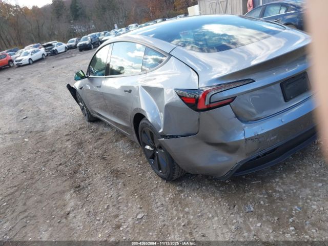 2025 TESLA MODEL 3 5YJ3E1EA5SF942958 Photo 2