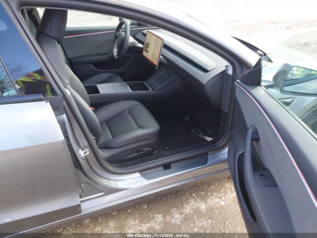 2025 TESLA MODEL 3 5YJ3E1EA5SF942958 Photo 4