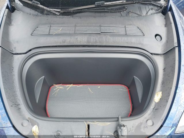 2024 TESLA MODEL Y 7SAYGDEE8RA217935 Photo 9