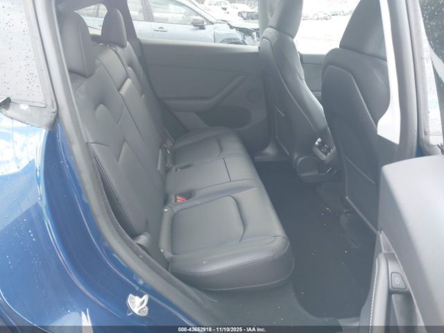 2024 TESLA MODEL Y 7SAYGDEE8RA217935 Photo 7