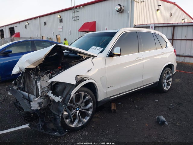 2016 BMW X5 5UXKR0C50G0P18940 Photo 1