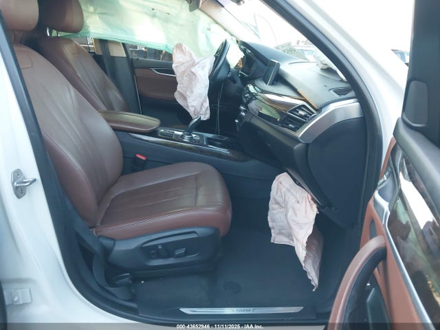 2016 BMW X5 5UXKR0C50G0P18940 Photo 4
