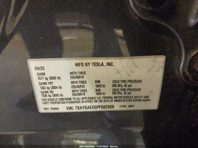 2023 TESLA MODEL Y 7SAYGAEE6PF882606 Photo 8