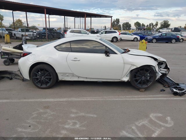 Toyota Gr86 Premium 2023 JF1ZNBF19P8761437 Image 14