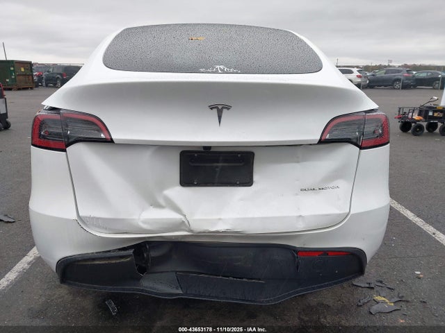 2024 TESLA MODEL Y 7SAYGDEEXRA278932 Photo 5