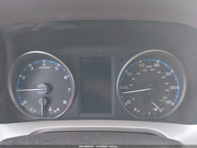 2T3WFREV6JW458012 Toyota Rav4 Xle