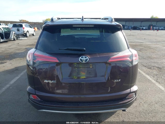 2T3WFREV6JW458012 Toyota Rav4 Xle