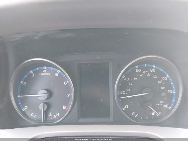 2T3WFREV6JW458012 Toyota Rav4 Xle