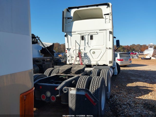 43653194 :رقم المزاد ، 3AKJGLDV3HSJD8223 vin ، 2017 Freightliner Cascadia 125 مزاد بيع