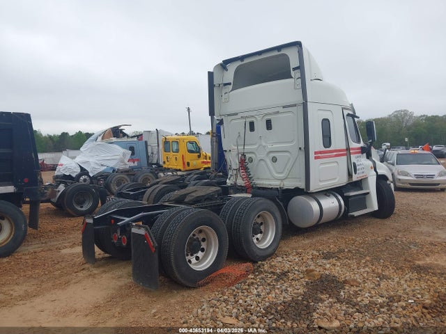 43653194 :رقم المزاد ، 3AKJGLDV3HSJD8223 vin ، 2017 Freightliner Cascadia 125 مزاد بيع