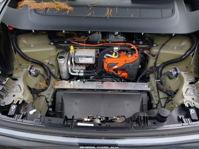 2026 TESLA MODEL Y 7SAYGDEE5TA414553 Photo 9